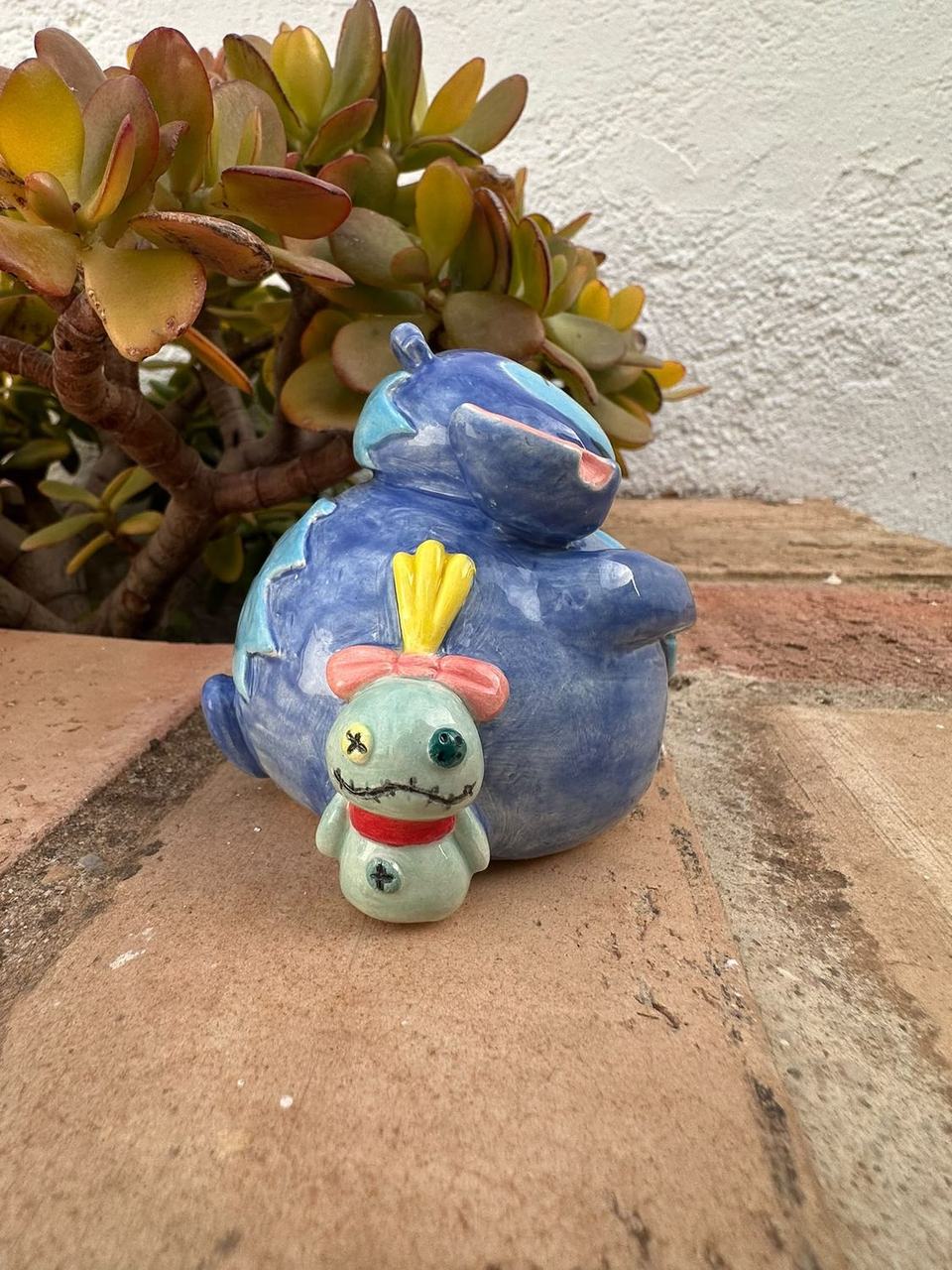 Mushi azul en el jardín